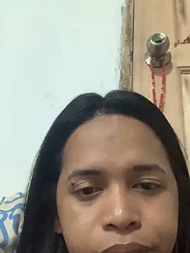 Lorainnelustts online show from 27, 10, 2025