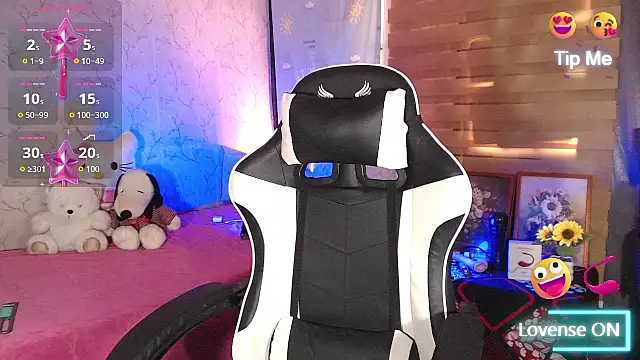 TssluttyNikka online show from 9, 4, 2026