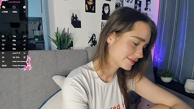 Snapshot of lovelyalivia chatting on 26, 10, 2025 lovelyalivia online show from 26, 10, 2025