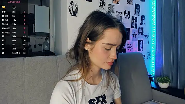 Snapshot of lovelyalivia chatting on 15, 11, 2025 lovelyalivia online show from 15, 11, 2025