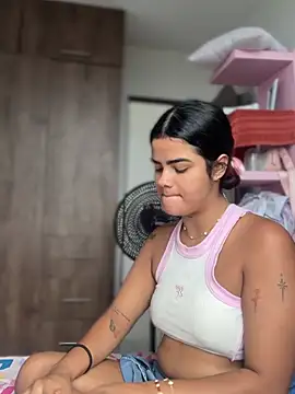 Kaily Sweet16 online show from 18, 4, 2026