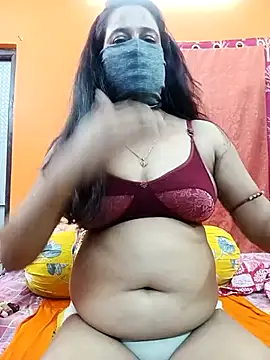 Hotpuja25 online show from 4, 10, 2025