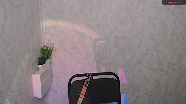 Snapshot of AmandaDimond_ chatting on 4, 3, 2026 AmandaDimond online show from 4, 3, 2026