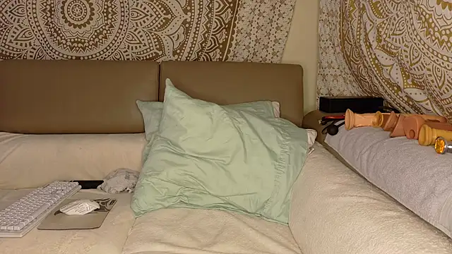Jenny-Mystery-X online show from 30, 7, 2026