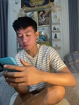 Snapshot of xshyboyx chatting on 2, 10, 2025 xshyboyx online show from 2, 10, 2025