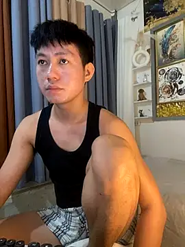 Snapshot of xshyboyx chatting on 23, 10, 2025 xshyboyx online show from 23, 10, 2025