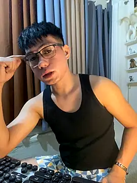Snapshot of xshyboyx chatting on 3, 12, 2025 xshyboyx online show from 3, 12, 2025