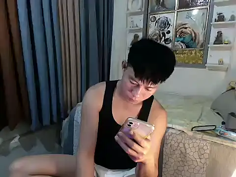 Snapshot of xshyboyx chatting on 15, 1, 2026 xshyboyx online show from 15, 1, 2026