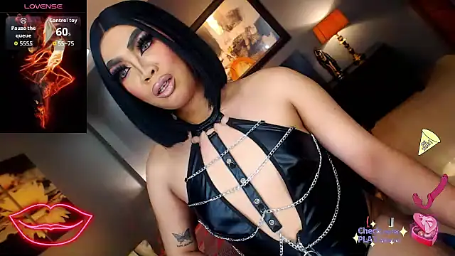 FridaHumphrey online show from 17, 11, 2025