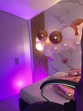 Snapshot of KYLIE_JONES6 chatting on 20, 11, 2025 KYLIE JONES6 online show from 20, 11, 2025