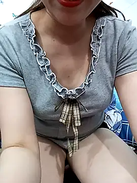 Ariana-Vy online show from 25, 4, 2026