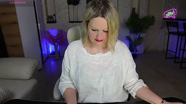 MariemLui online show from 2, 4, 2026