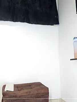 angierot2025 online show from 21, 4, 2026