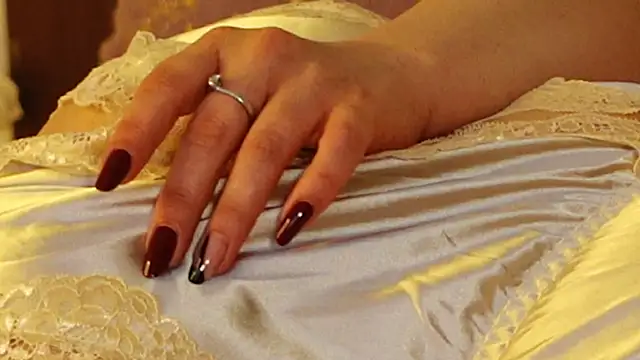 Snapshot of TanyaJade888 chatting on 21, 10, 2025 TanyaJade888 online show from 21, 10, 2025