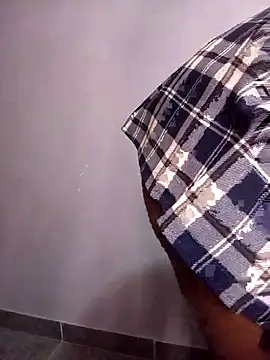 shy-lillyX22 online show from 23, 3, 2026