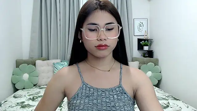 Snapshot of PrettyBlythes_TS chatting on 15, 12, 2025 PrettyBlythes TS online show from 15, 12, 2025