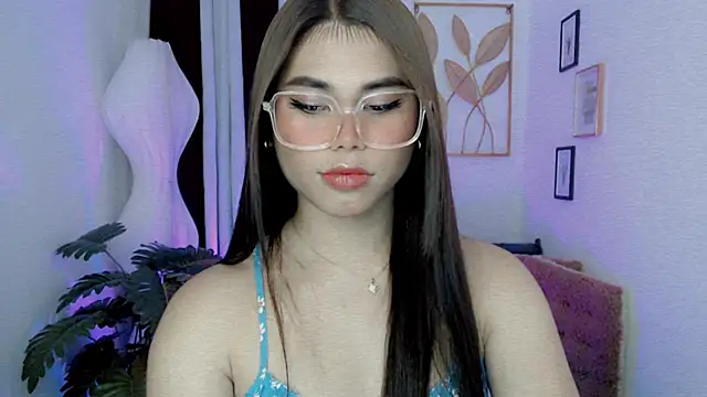 Snapshot of PrettyBlythes_TS chatting on 5, 5, 2026 PrettyBlythes TS online show from 5, 5, 2026