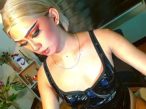 Queen yasii 88 online show from 8, 4, 2026