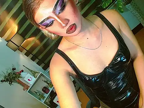 Queen yasii 88 online show from 24, 4, 2026