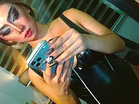 Queen yasii 88 online show from 24, 6, 2026