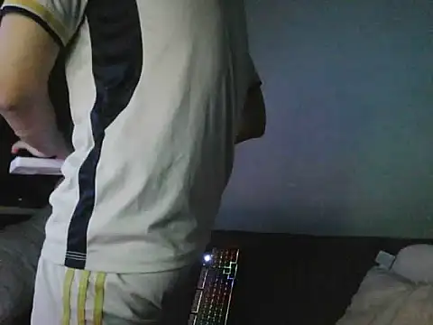 boyhigh1997 online show from 24, 4, 2026