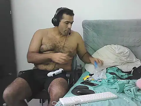 morenocabro10 online show from 22, 4, 2026