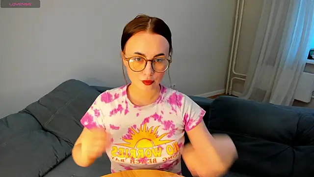 MewStella online show from 25, 4, 2026