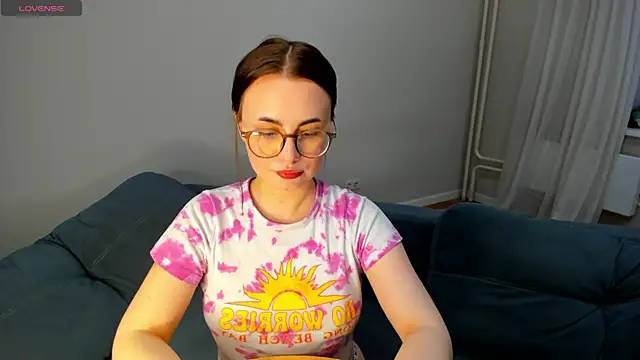 MewStella online show from 25, 4, 2026