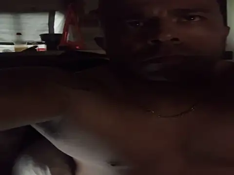 Snapshot of Rcarrasco15 chatting on 7, 1, 2026 Rcarrasco15 online show from 7, 1, 2026