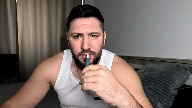 Gold Alpha Boy online show from 25, 4, 2026