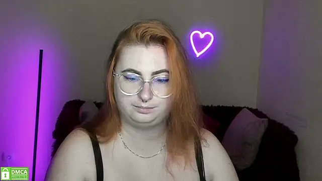 Snapshot of Alicia_love00 chatting on 18, 9, 2025 Alicia love00 online show from 18, 9, 2025