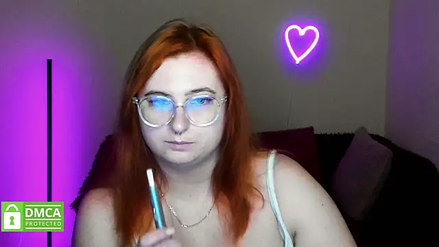 Snapshot of Alicia_love00 chatting on 2, 10, 2025 Alicia love00 online show from 2, 10, 2025