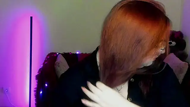 Alicia love00 online show from 14, 4, 2026