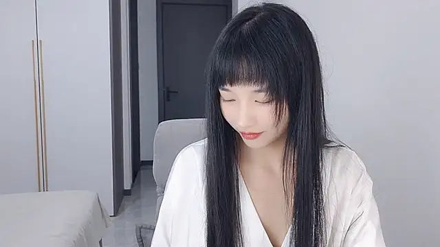 Snapshot of Lisa-3333 chatting on 13, 10, 2025 Lisa-3333 online show from 13, 10, 2025