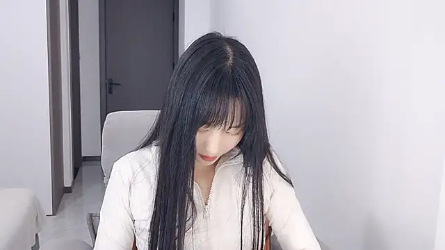 Snapshot of Lisa-3333 chatting on 25, 11, 2025 Lisa-3333 online show from 25, 11, 2025