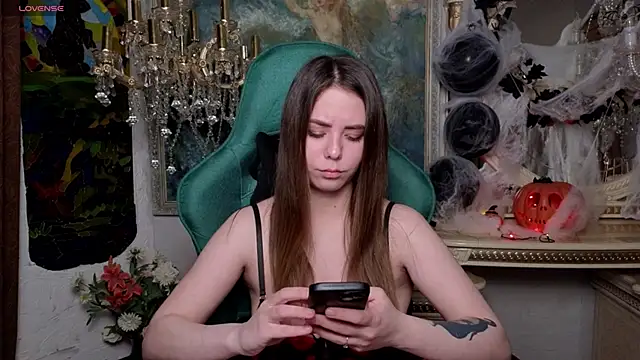 Snapshot of IvoryWood_ chatting on 24, 10, 2025 IvoryWood online show from 24, 10, 2025