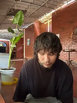 Luxx 14 online show from 19, 9, 2025