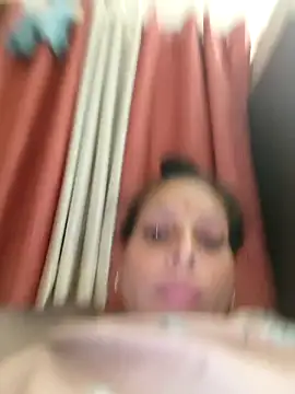 ISHANI-SINGH online show from 8, 11, 2025