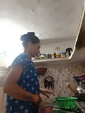 ISHANI-SINGH online show from 9, 6, 2026