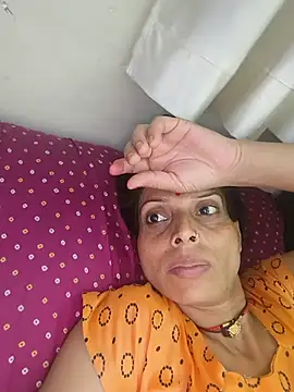 Snapshot of ISHANI-SINGH chatting on 17, 6, 2026 ISHANI-SINGH online show from 17, 6, 2026