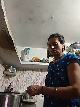Snapshot of ISHANI-SINGH chatting on 28, 6, 2026 ISHANI-SINGH online show from 28, 6, 2026