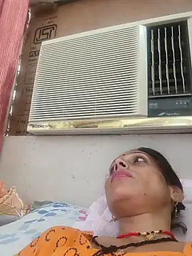 Snapshot of ISHANI-SINGH chatting on 5, 7, 2026 ISHANI-SINGH online show from 5, 7, 2026