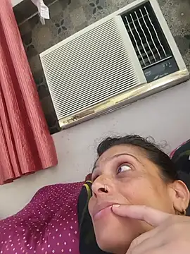 Snapshot of ISHANI-SINGH chatting on 9, 7, 2026 ISHANI-SINGH online show from 9, 7, 2026