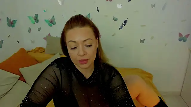 Snapshot of emmamaturre chatting on 1, 3, 2026 emmamaturre online show from 1, 3, 2026