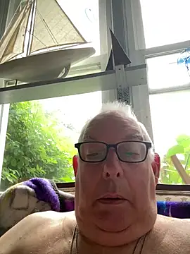 Snapshot of CharlieWeaver22 chatting on 28, 6, 2026 CharlieWeaver22 online show from 28, 6, 2026