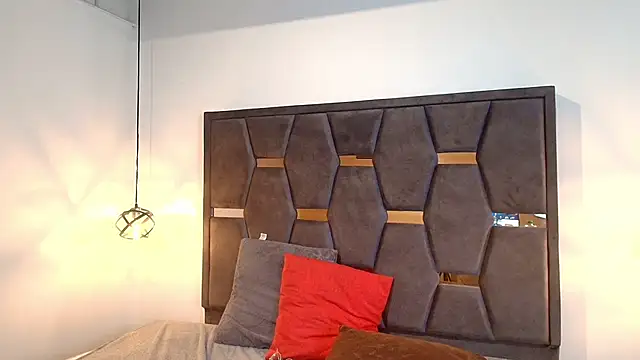 Lia Blake  online show from 8, 4, 2026