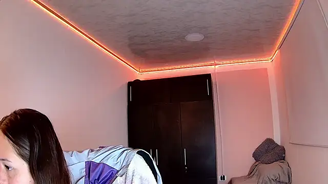 Violet moon24 online show from 9, 10, 2025