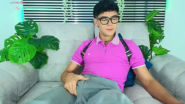 CamiiGuzmanX online show from 25, 4, 2026