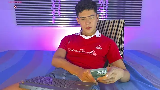 CamiiGuzmanX online show from 28, 7, 2026