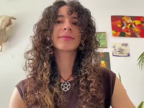 camille delrey online show from 4, 11, 2025